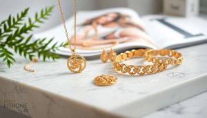 Accessoires éternels : la magie du plaqué or dans la mode